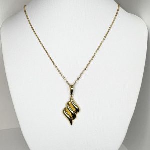 Cadena de Oro 10K con Dije Llama Dorada