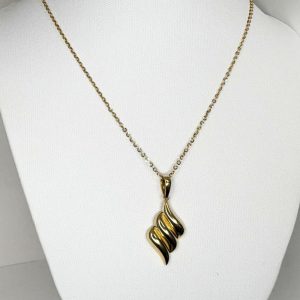 Cadena de Oro 10K con Dije Llama Dorada